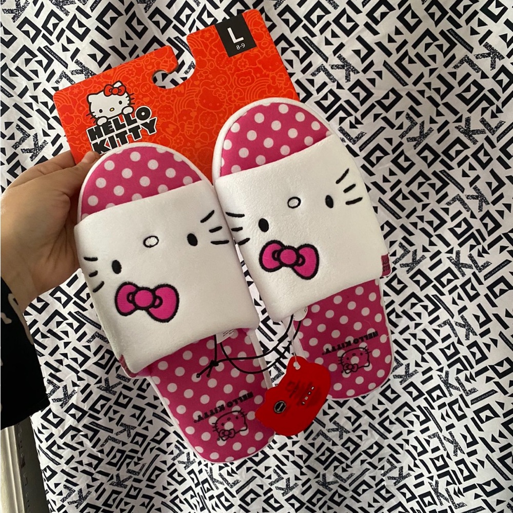 Hello Kitty Slippers